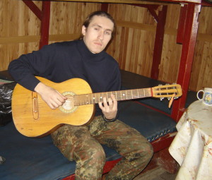 Валера з гітарою