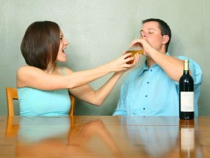 пить с пьющим